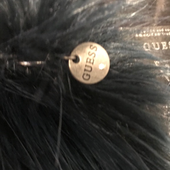 Guess faux fur vest - Picture 3 of 10